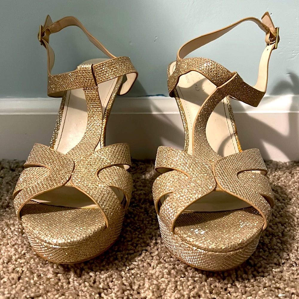 David Bridal’s Gold Sparkly size 9 women’s heels.